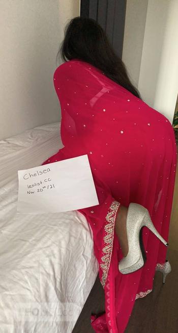 Chelsea Squirts, 22 Mixed female escort, Markham